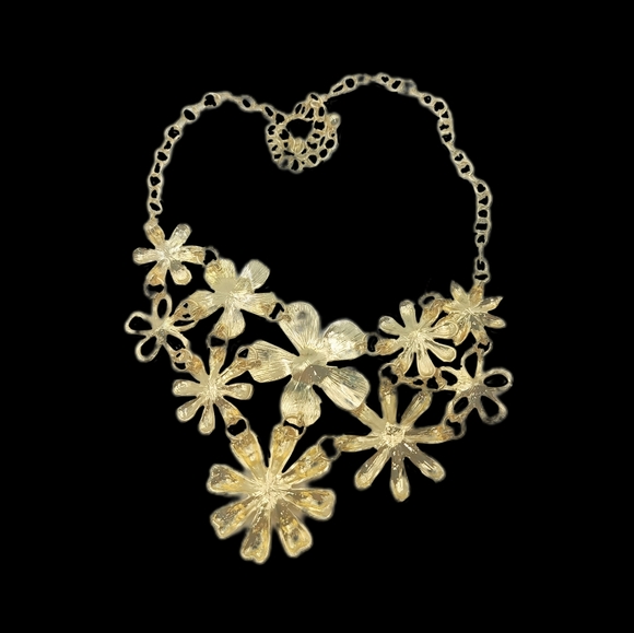 Gold Plated Floral Statement Necklace/Choker - Picture 9 of 9